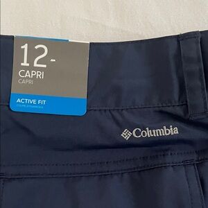 Columbia Wome’s Dark Navy Performance Capri Pants